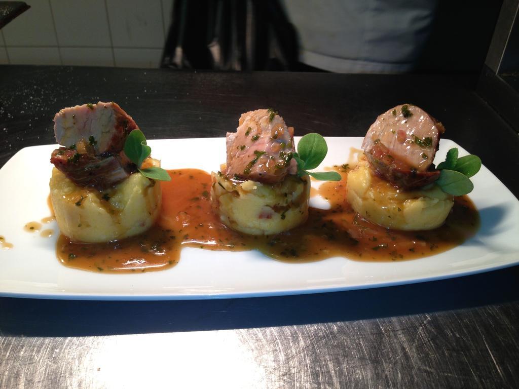 Millhouse Hotel And Riverside Restaurant Sharnbrook Buitenkant foto